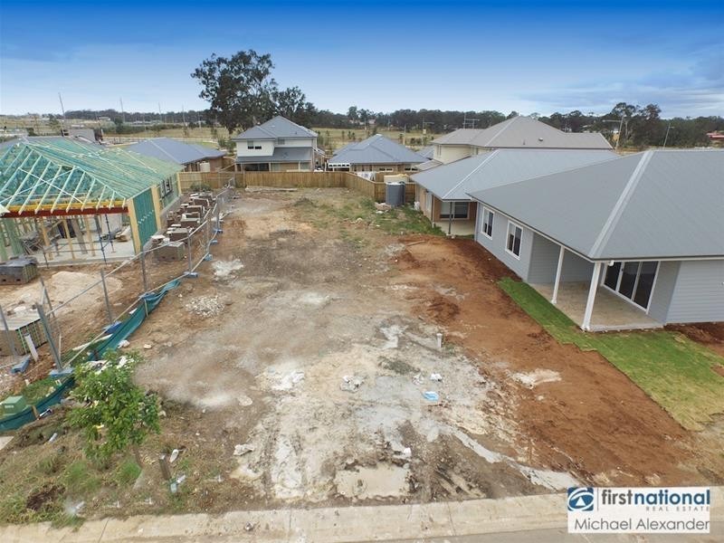 4 Loudon Crescent, Cobbitty NSW 2570