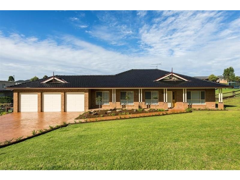 27 Harben Vale Circuit, Grasmere NSW 2570
