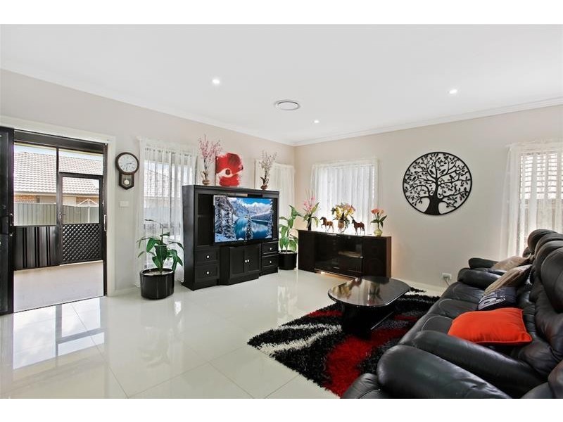 12 Garton Road, Spring Farm NSW 2570