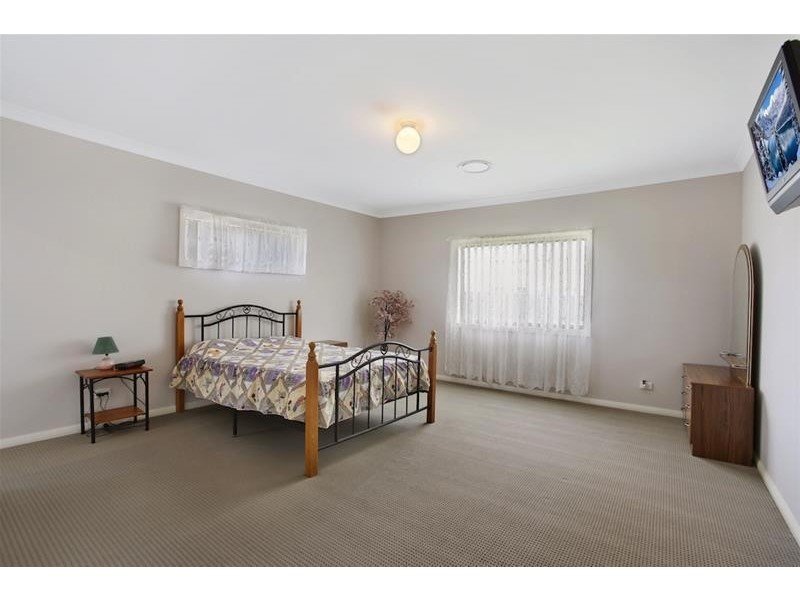 12 Garton Road, Spring Farm NSW 2570