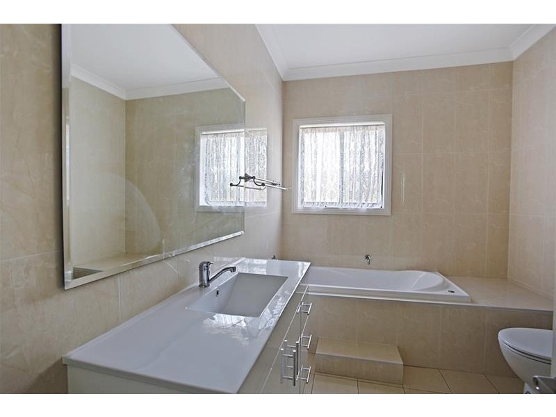 12 Garton Road, Spring Farm NSW 2570