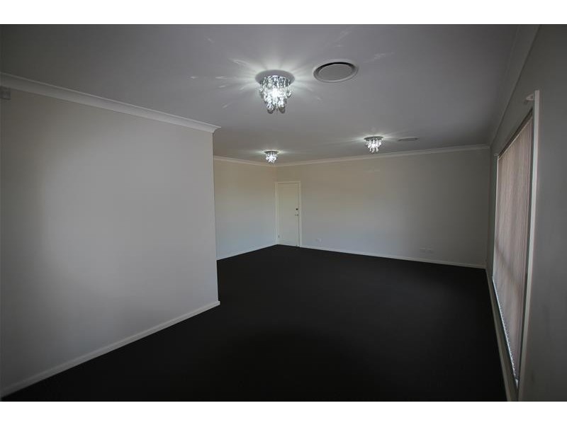 7 Dewpoint Drive, Spring Farm NSW 2570