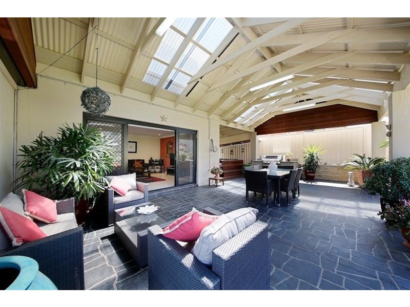 18 Justis Drive, Harrington Park NSW 2567