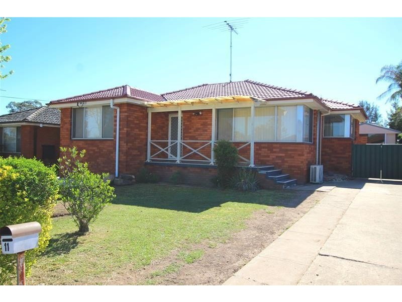 11 Nicholson Avenue, Leumeah NSW 2560