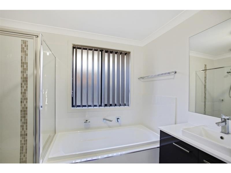 13 Rixon Street, Oran Park NSW 2570