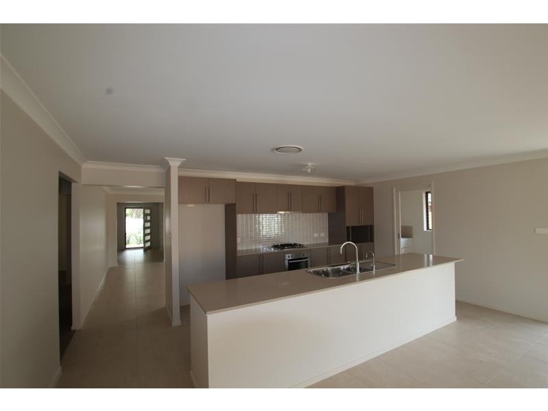 LOT 656 Diamond Hill Circuit, Edmondson Park NSW 2174