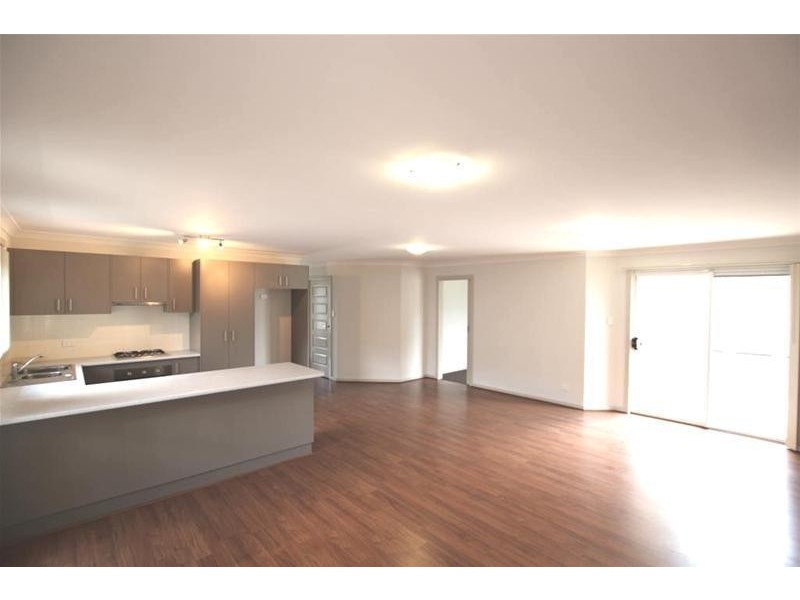 33 Bond Street, Oran Park NSW 2570