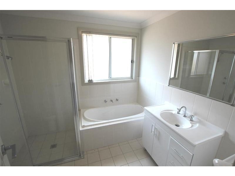 33 Bond Street, Oran Park NSW 2570