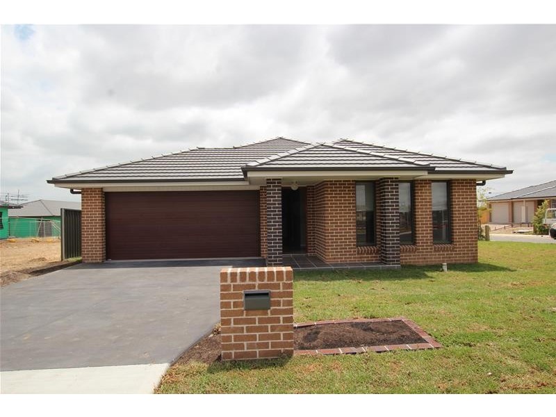 2 Norton Street, Spring Farm NSW 2570