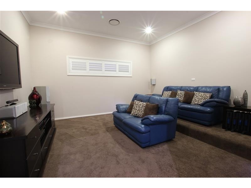 37 Grimes Avenue, Elderslie NSW 2570