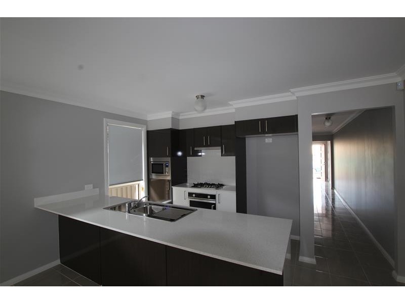 27 Garton Road, Spring Farm NSW 2570