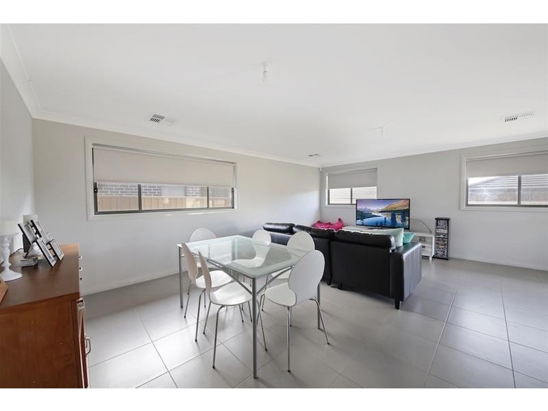 21 Leeds Street, Oran Park NSW 2570