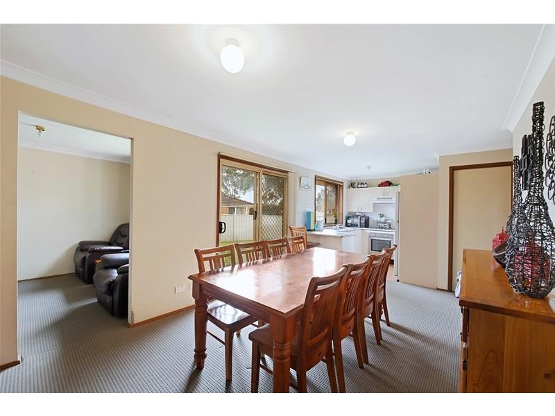 7 Francisco Crescent, Rosemeadow NSW 2560