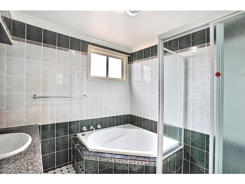 Glen Alpine NSW 2560