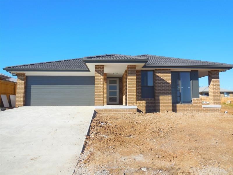 10A Ascot Drive, Currans Hill NSW 2567