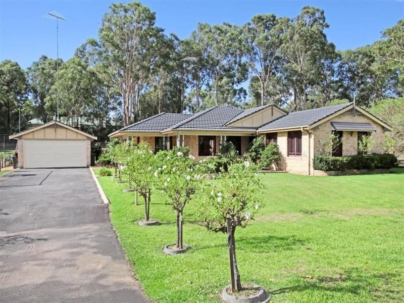 10 Cawdor Farms Road, Grasmere NSW 2570