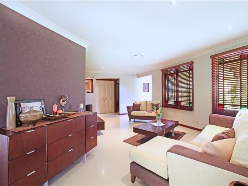 10 Cawdor Farms Road, Grasmere NSW 2570