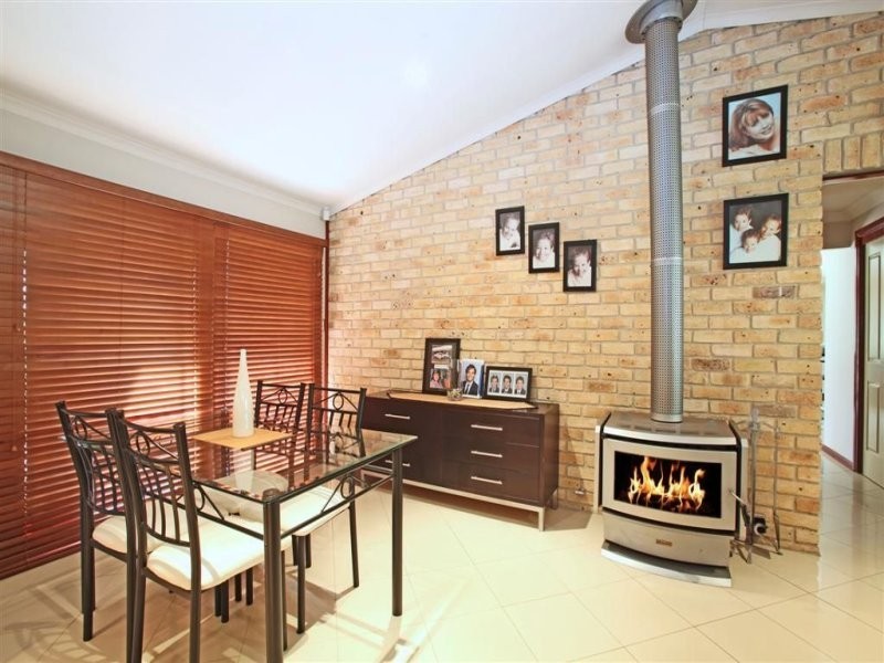 10 Cawdor Farms Road, Grasmere NSW 2570