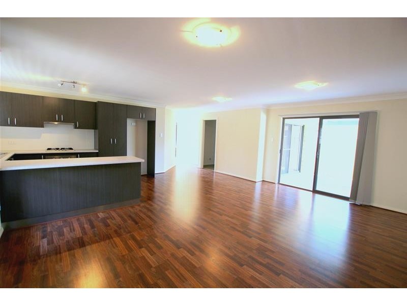 6 Skelton Street, Oran Park NSW 2570