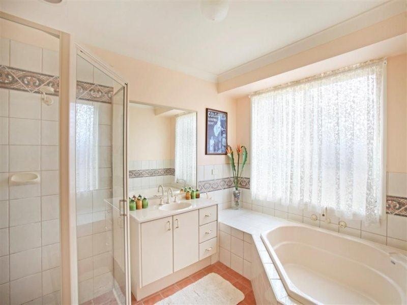 16 Minell Court, Harrington Park NSW 2567