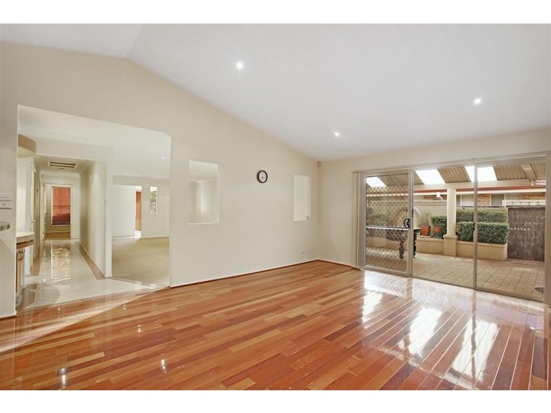 5 Sir Warwick Fairfax Drive, Harrington Park NSW 2567