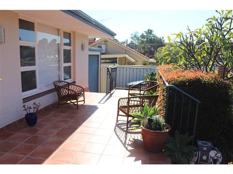 59 Redwood Crescent, Melville WA 6156