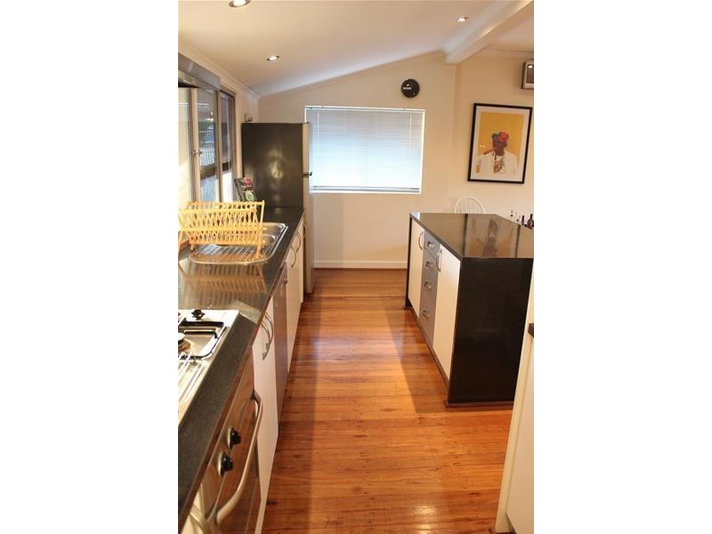 59 Redwood Crescent, Melville WA 6156