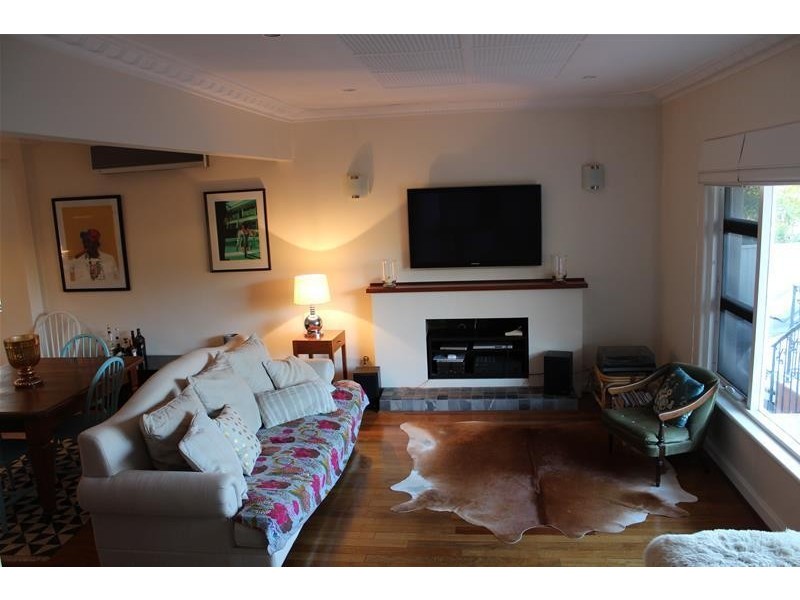 59 Redwood Crescent, Melville WA 6156