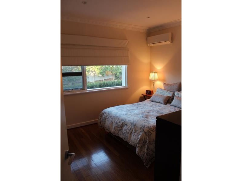 59 Redwood Crescent, Melville WA 6156