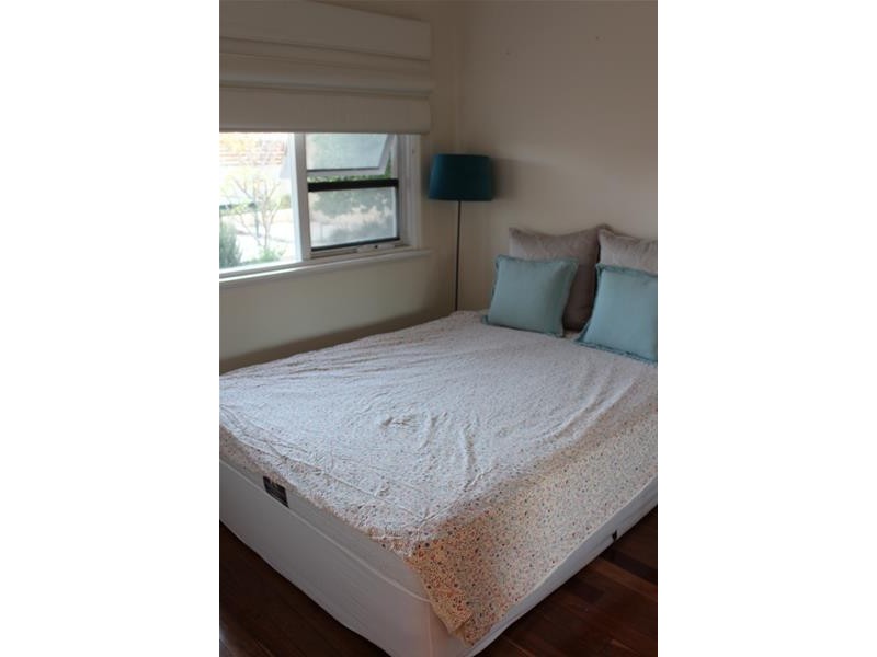 59 Redwood Crescent, Melville WA 6156