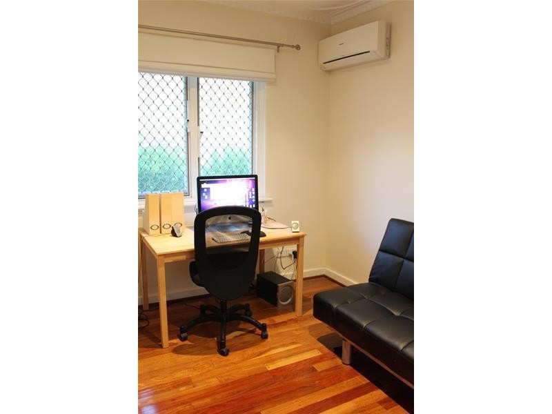 59 Redwood Crescent, Melville WA 6156