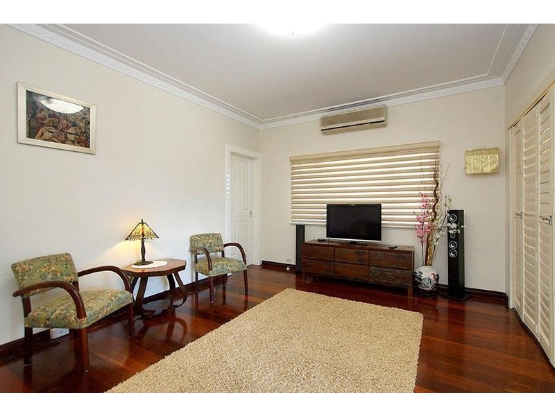 1 Francis Street, Bayswater WA 6053