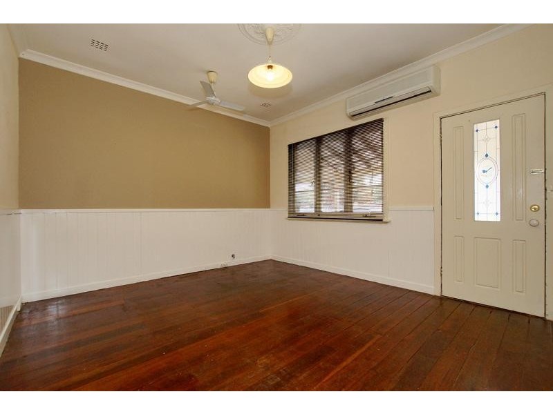 8 Pusey Street, Bentley WA 6102