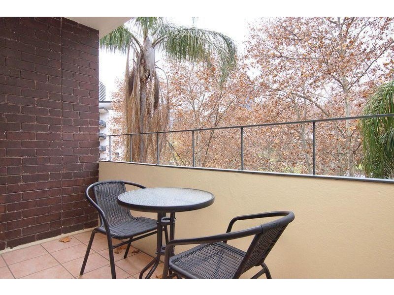 19/132 Mounts Bay Road, Perth WA 6000