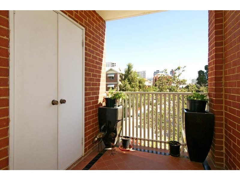 17/62 Bronte Street, East Perth WA 6004