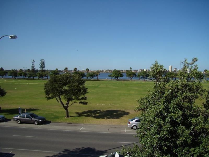 32/122 Terrace Road, Perth WA 6000
