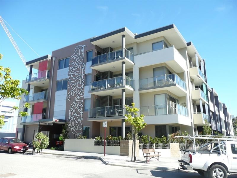 17/2 Bremer Promenade, East Perth WA 6004