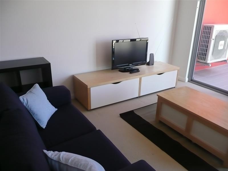 17/2 Bremer Promenade, East Perth WA 6004