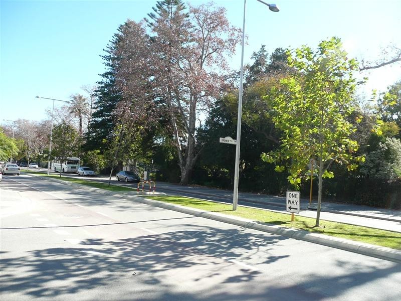 17/2 Bremer Promenade, East Perth WA 6004