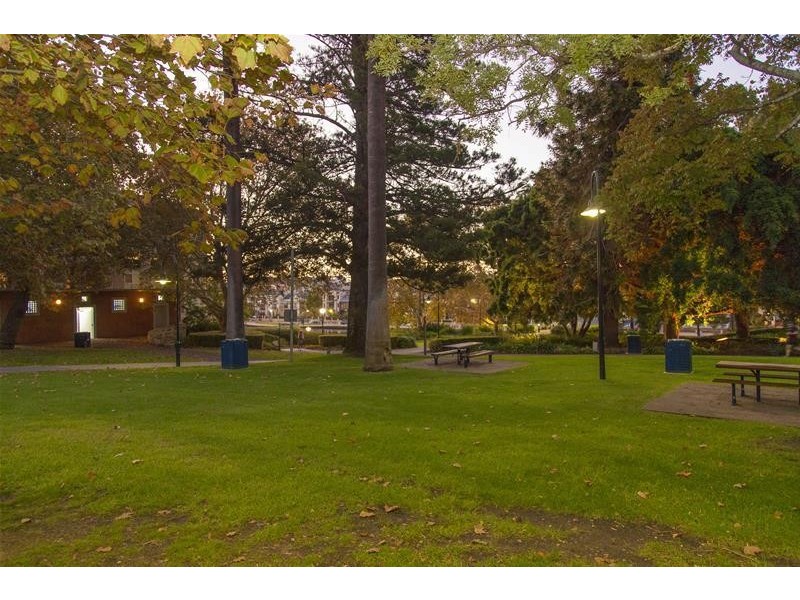 2/113 Royal Street, East Perth WA 6004