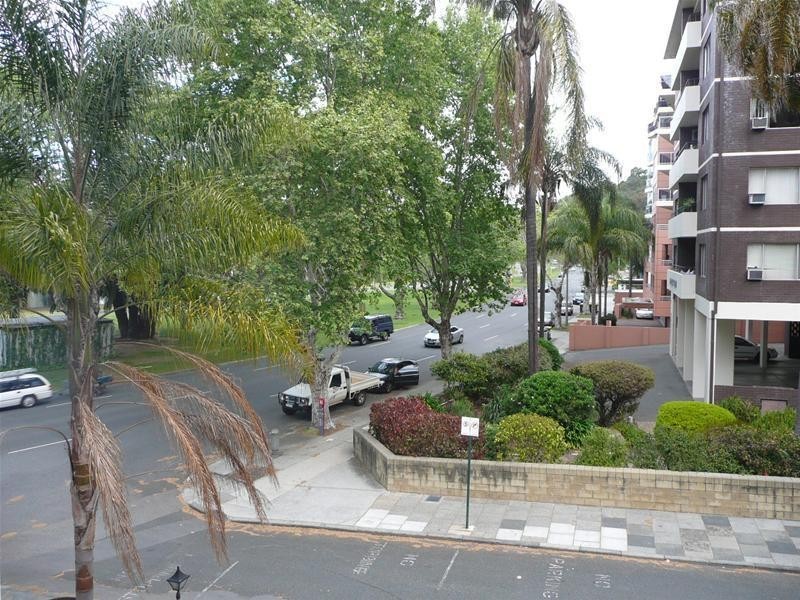 201/130a Mounts Bay Road, Perth WA 6000