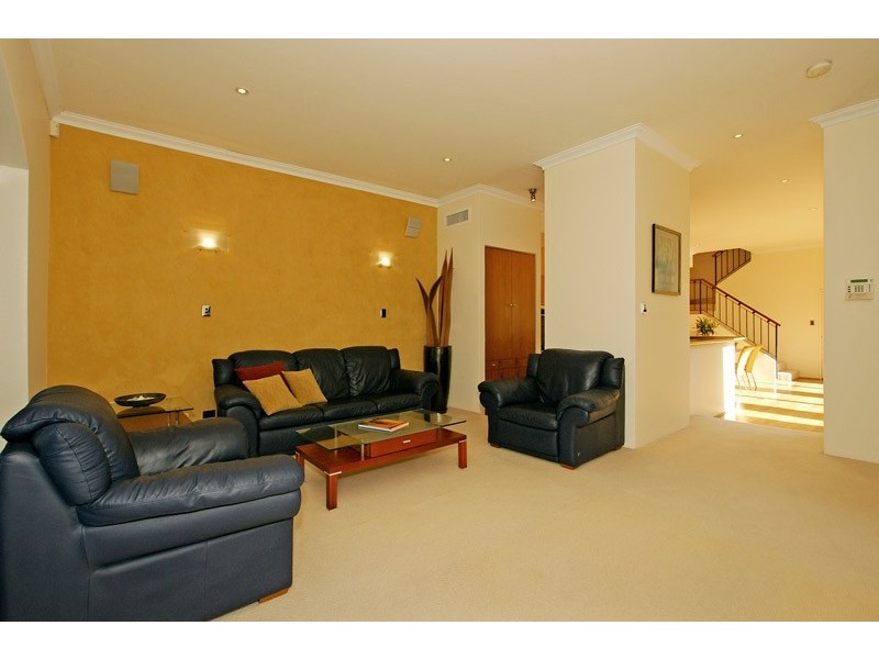 5 Tallow Tree Crescent, Subiaco WA 6008