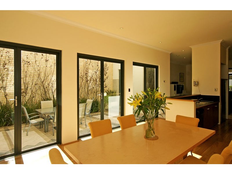 5 Tallow Tree Crescent, Subiaco WA 6008