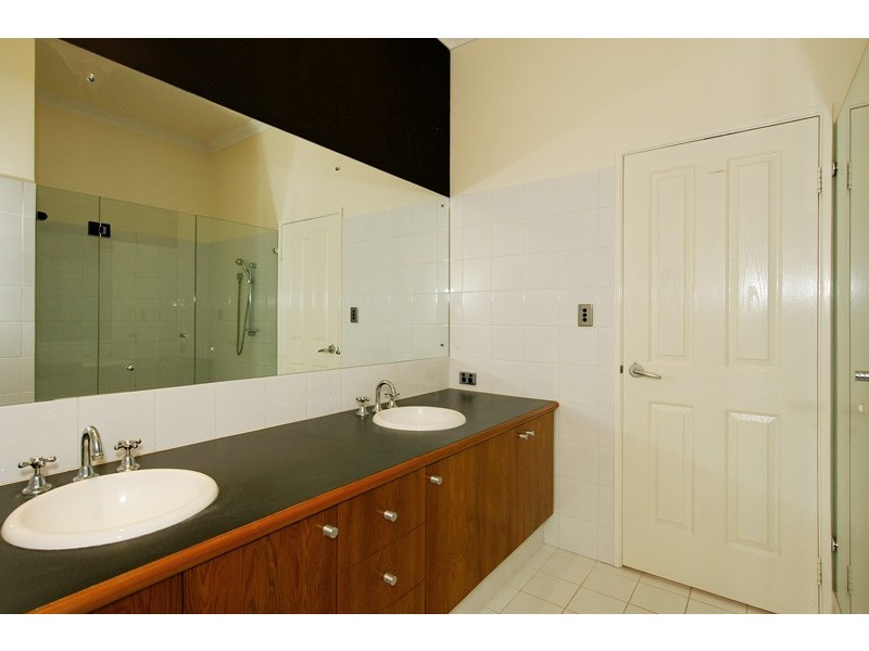 5 Tallow Tree Crescent, Subiaco WA 6008