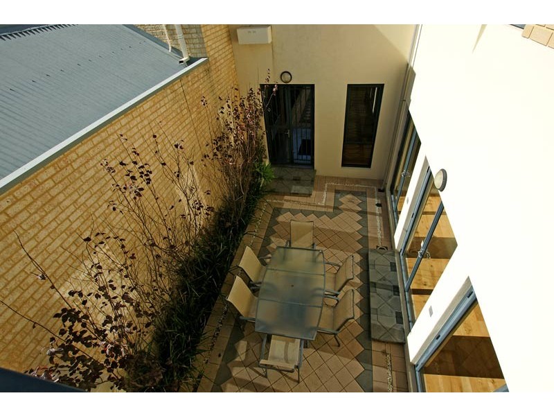 5 Tallow Tree Crescent, Subiaco WA 6008