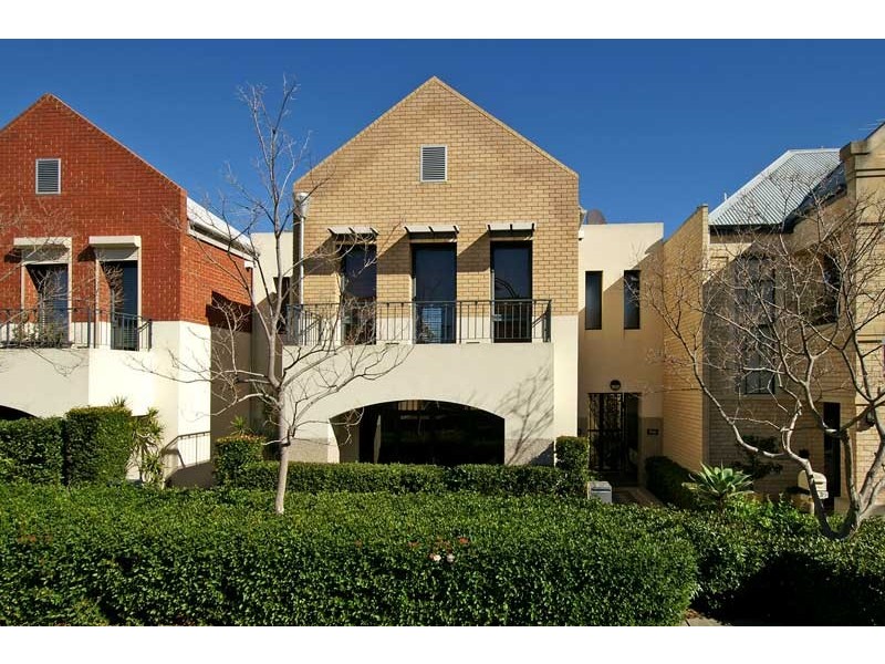 5 Tallow Tree Crescent, Subiaco WA 6008