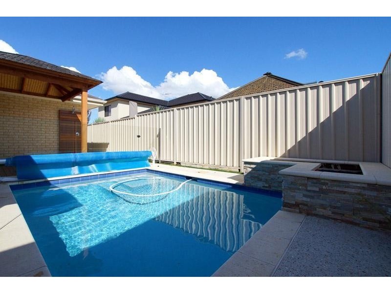 46 Honeymyrtle Turn, Stirling WA 6021