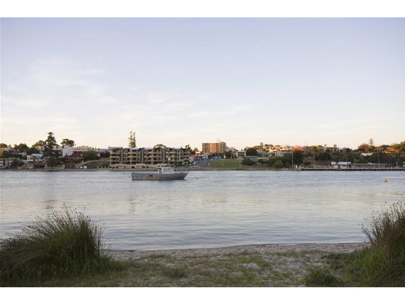 18/10 Quarry Street, Fremantle WA 6160