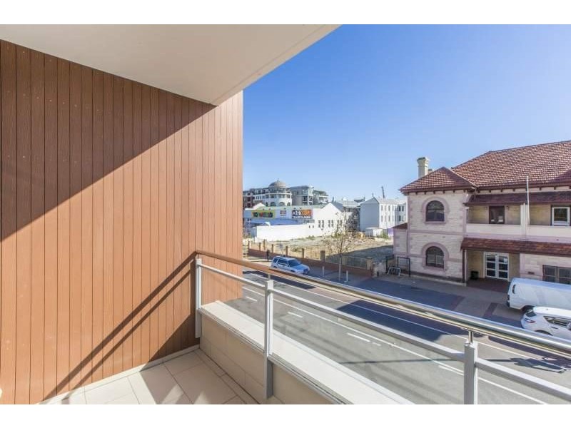 18/10 Quarry Street, Fremantle WA 6160