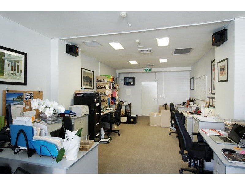 Shop 2/996 Hay Street, Perth WA 6000